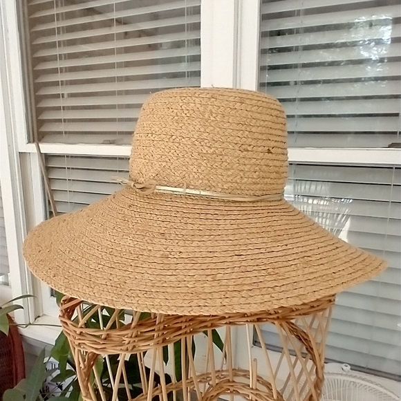 Ann Taylor Wide Brim Hat Straw Weaved Design - Picture 2 of 8